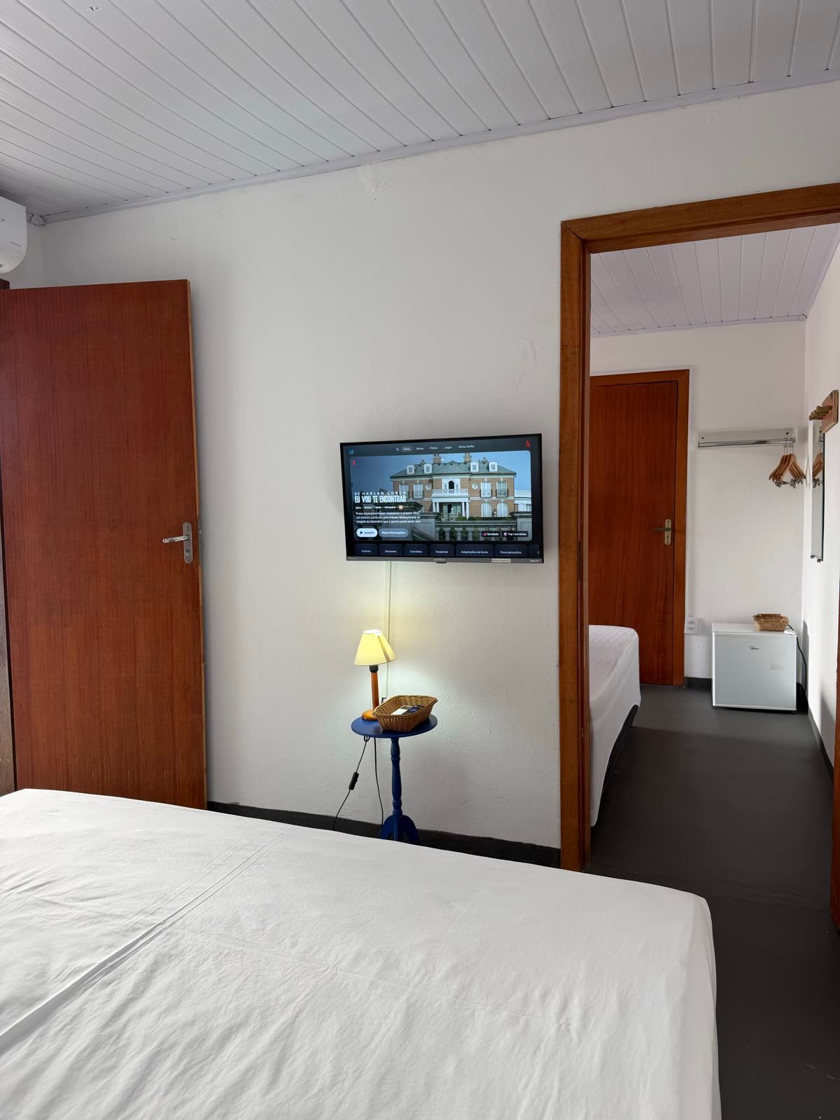 Suíte Estrela: quarto de casal com vista para o segundo quarto interligado